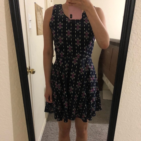 Dress - Picture 2 of 6